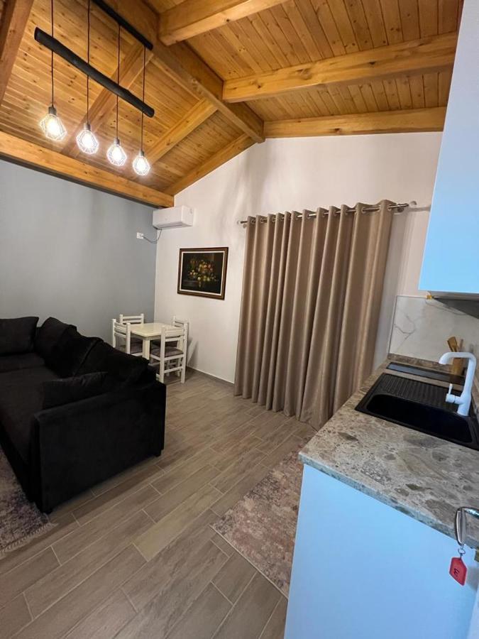 Trip-Stop Apartments Wlora Zewnętrze zdjęcie