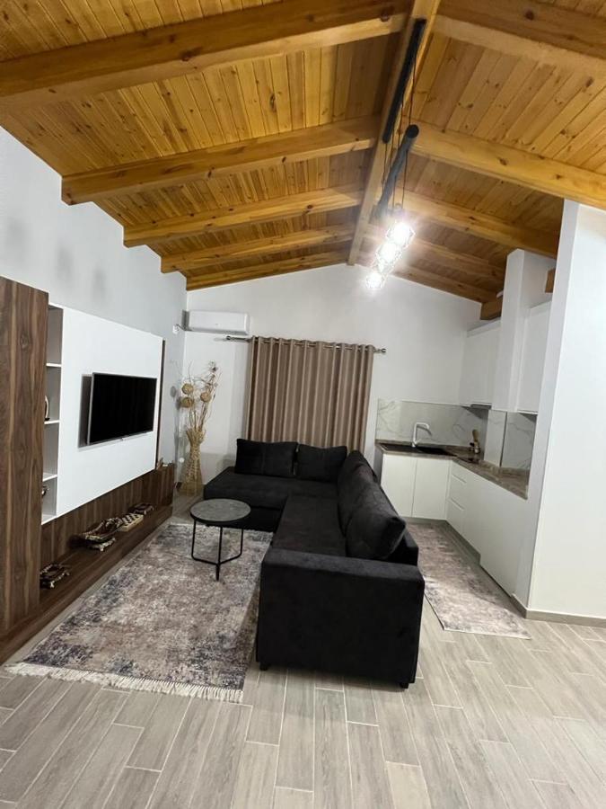Trip-Stop Apartments Wlora Zewnętrze zdjęcie