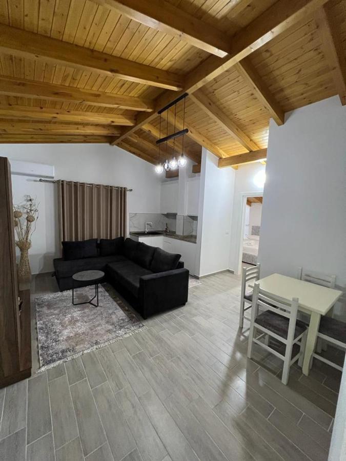Trip-Stop Apartments Wlora Zewnętrze zdjęcie