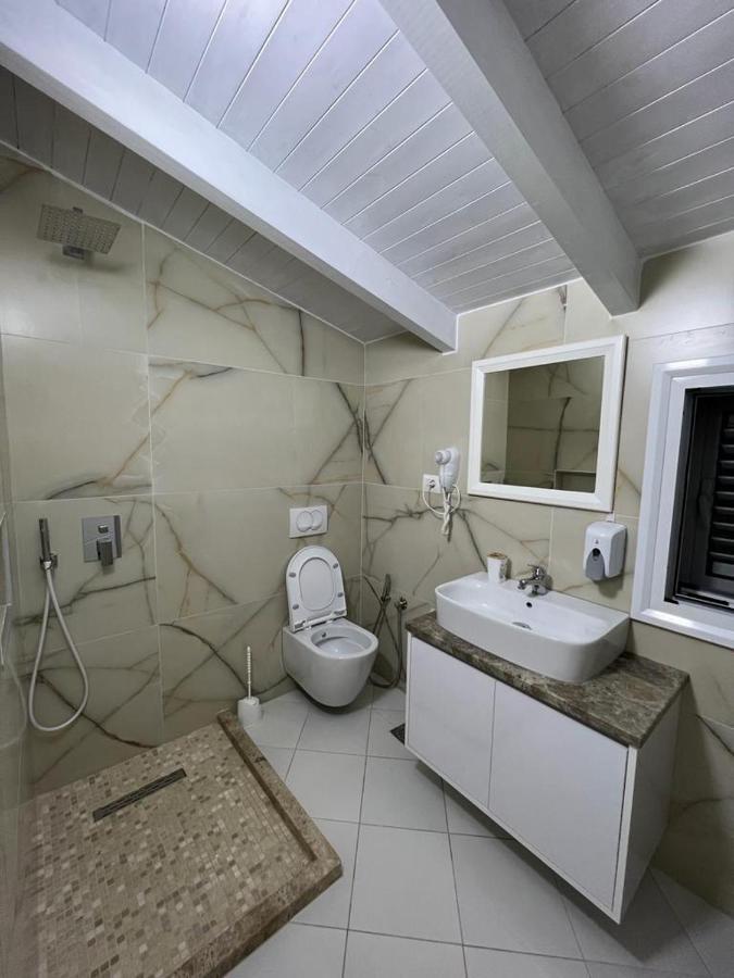 Trip-Stop Apartments Wlora Zewnętrze zdjęcie