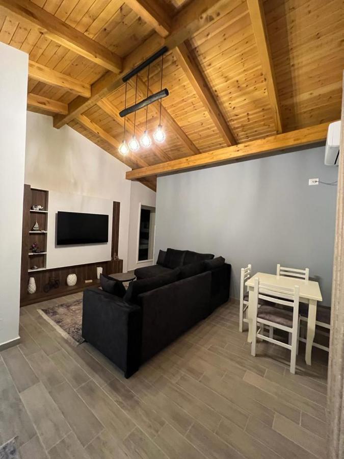 Trip-Stop Apartments Wlora Zewnętrze zdjęcie
