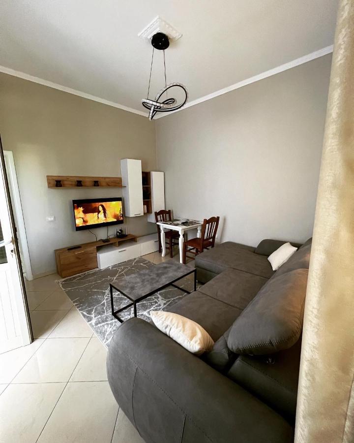 Trip-Stop Apartments Wlora Zewnętrze zdjęcie