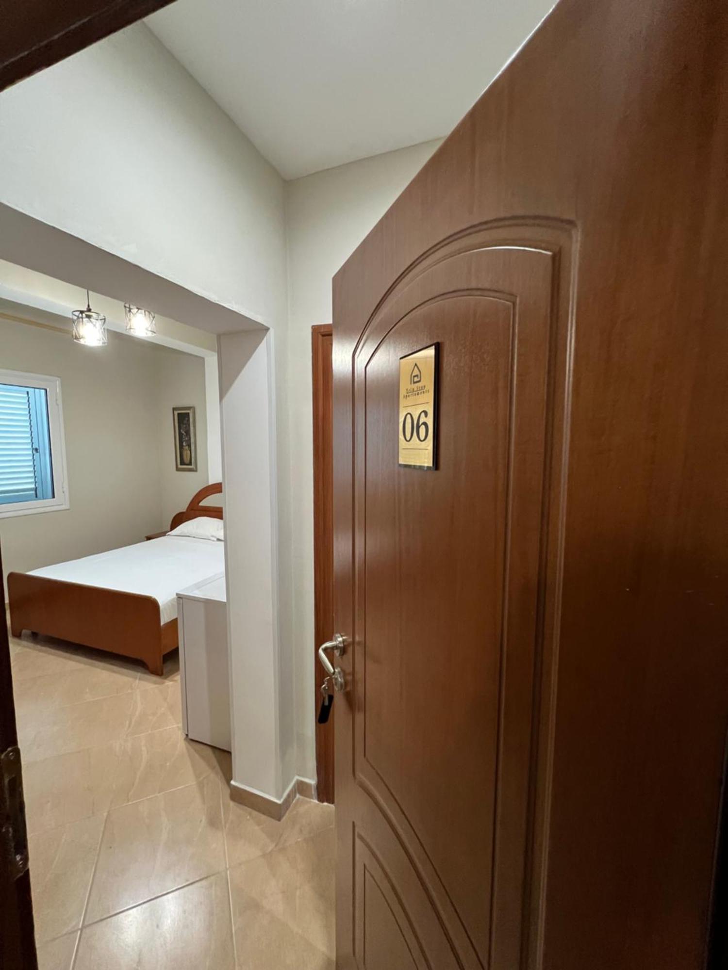 Trip-Stop Apartments Wlora Zewnętrze zdjęcie