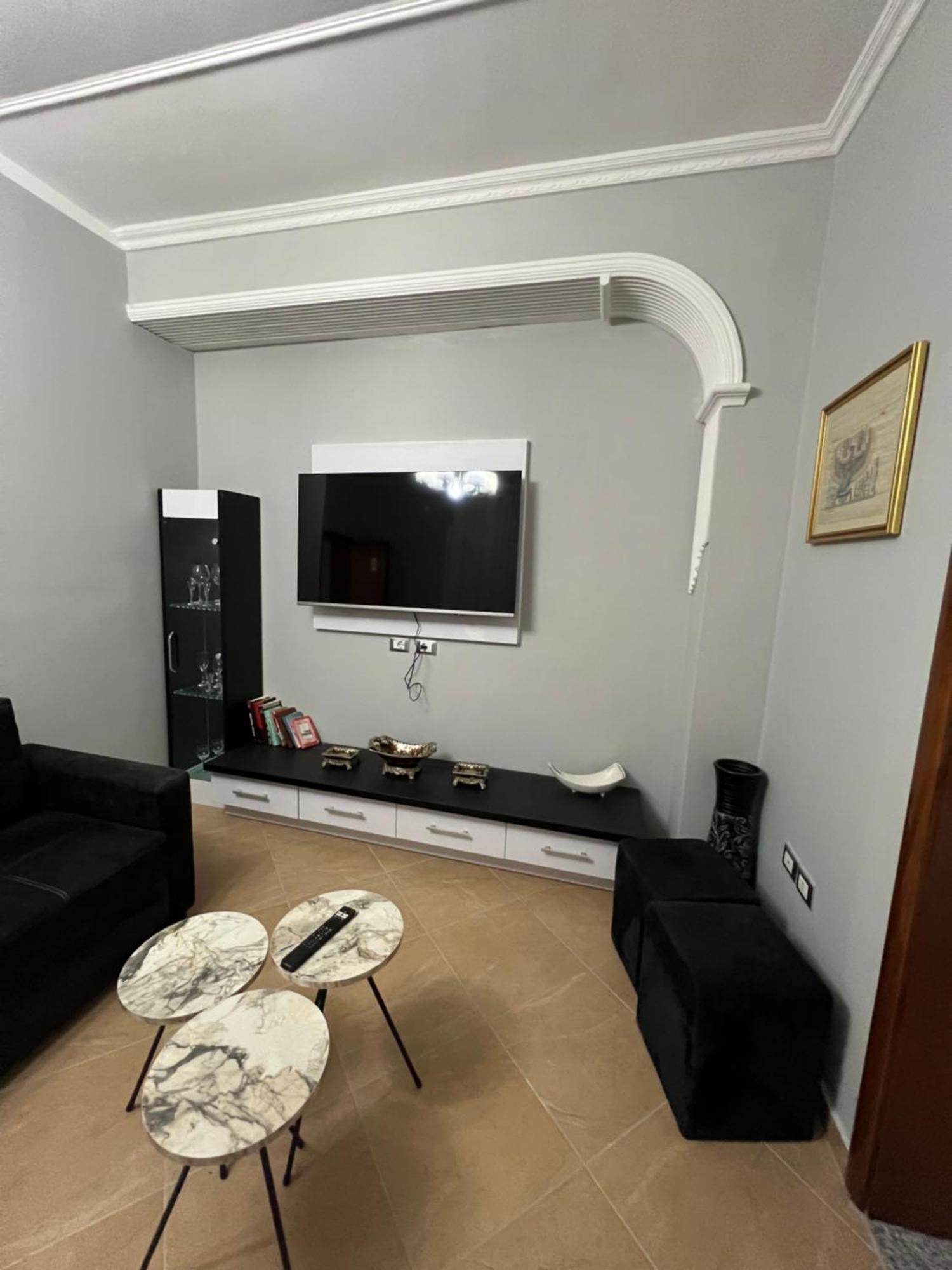 Trip-Stop Apartments Wlora Zewnętrze zdjęcie