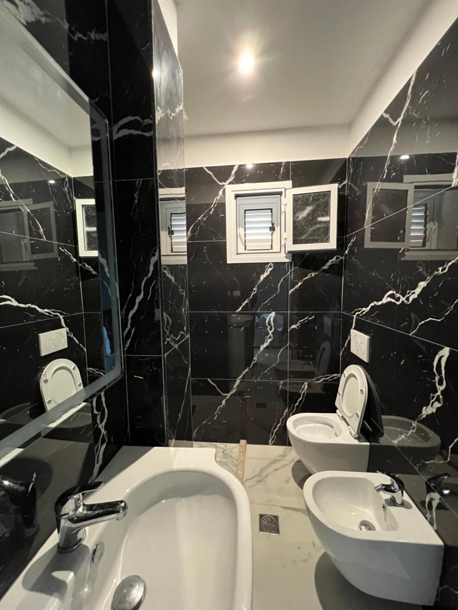 Trip-Stop Apartments Wlora Zewnętrze zdjęcie