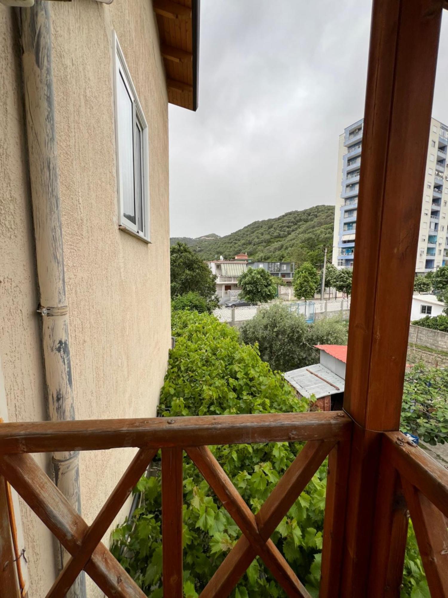 Trip-Stop Apartments Wlora Zewnętrze zdjęcie